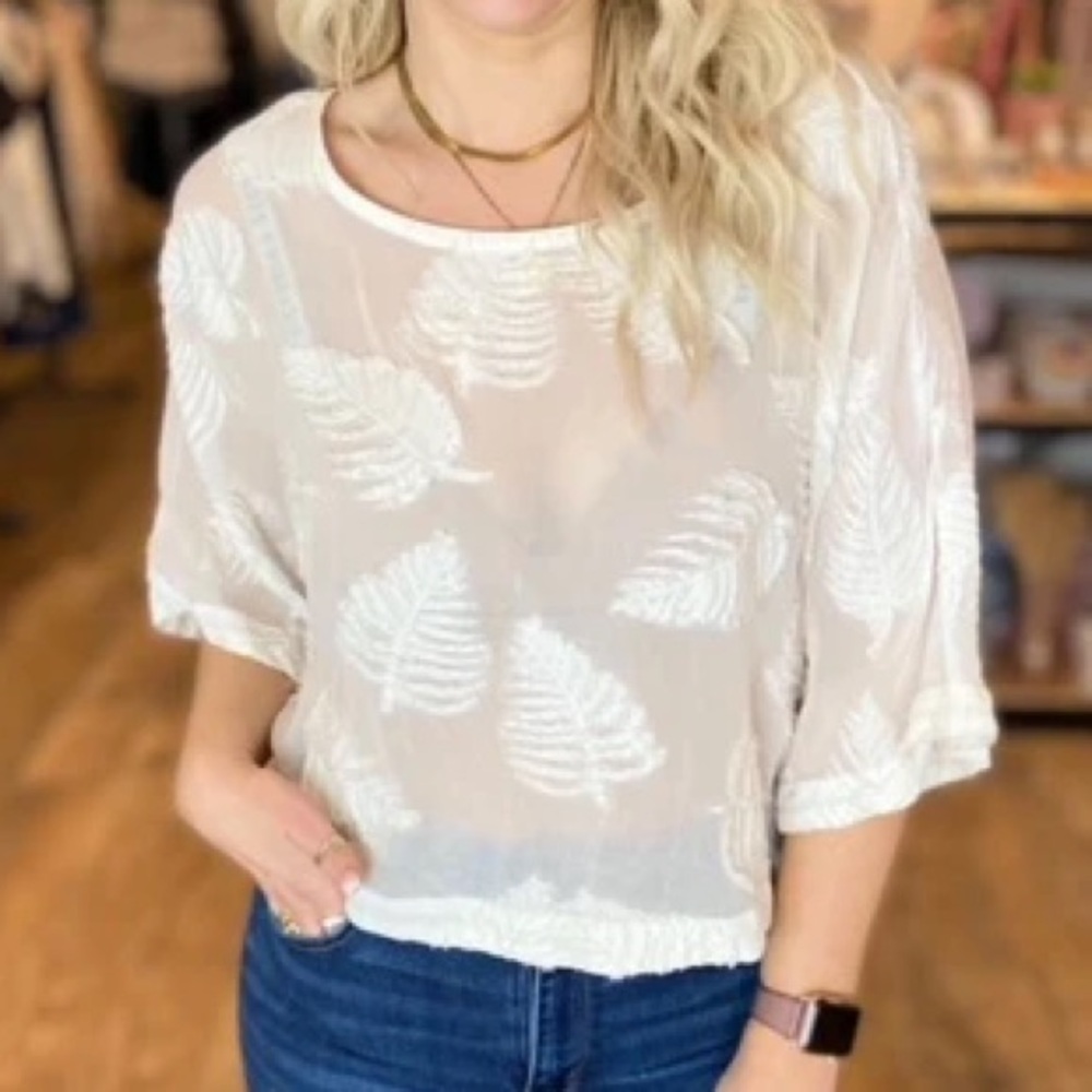 Aritzia Wilfred Sz S Blayze cropped blouse in a white leaf semi-sheer fabric - Picture 11 of 11